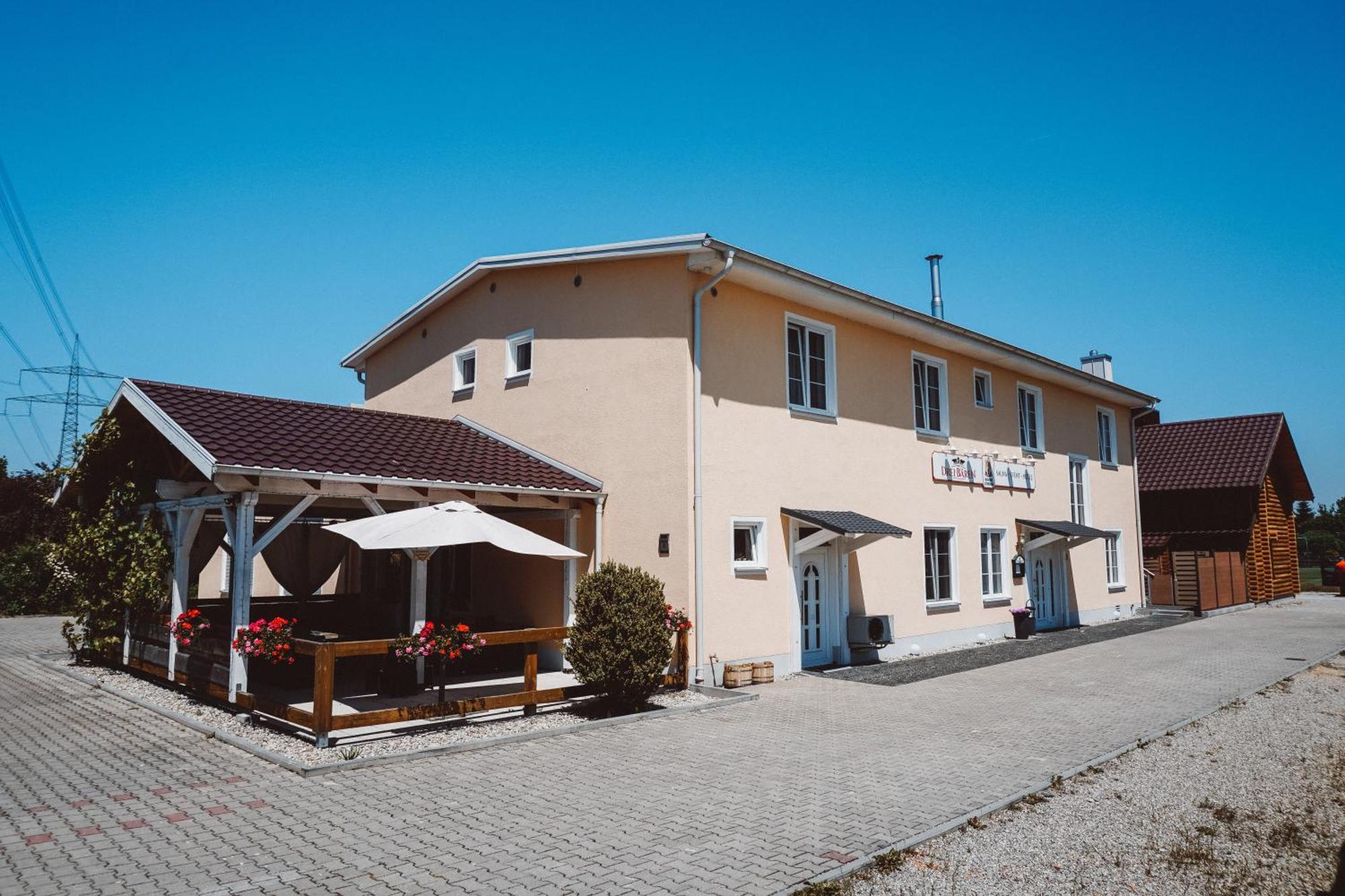 Drei Baeren Inn Aichach Exterior foto